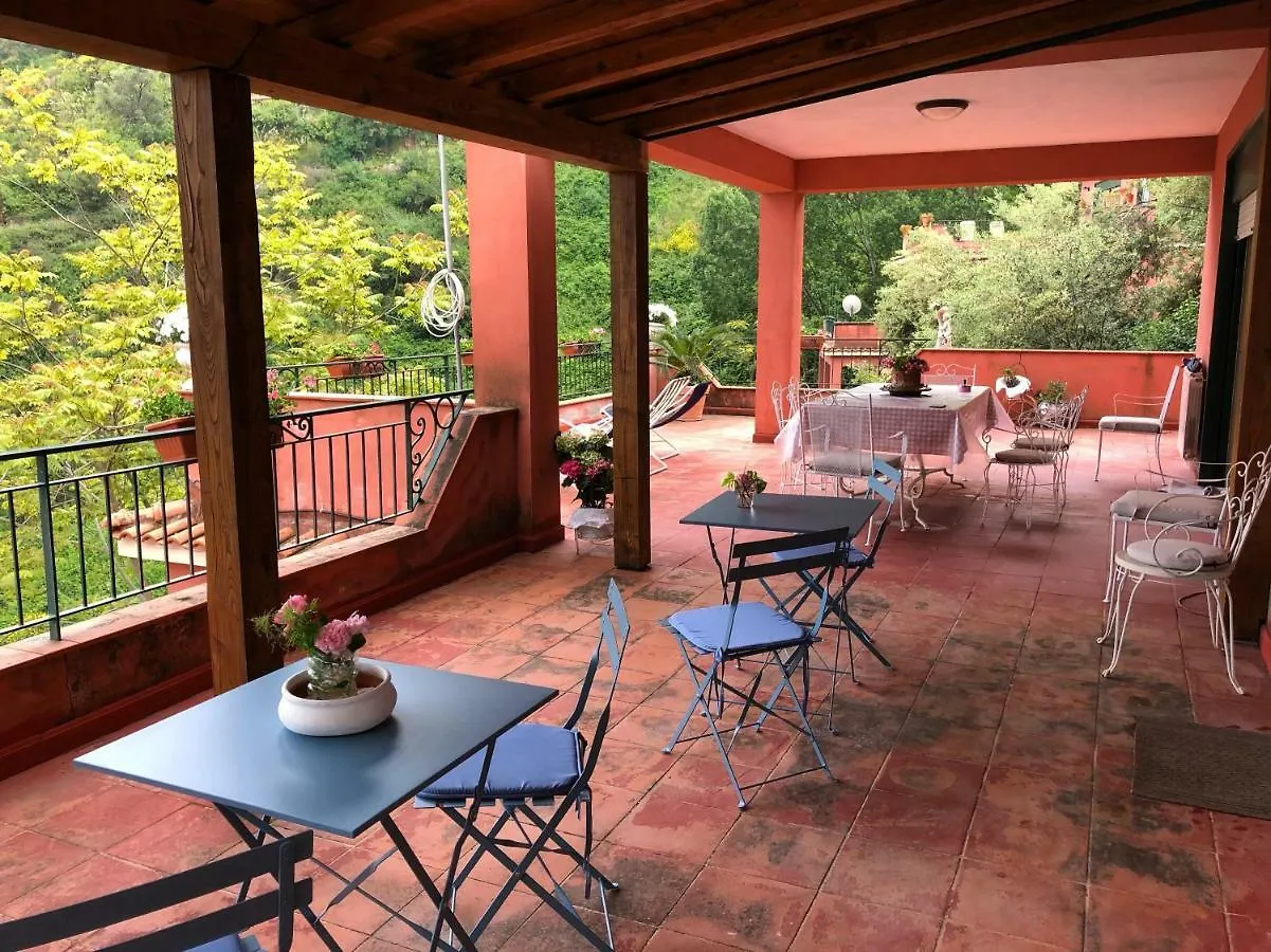 تاورمينا Villa Le Petit Paradis