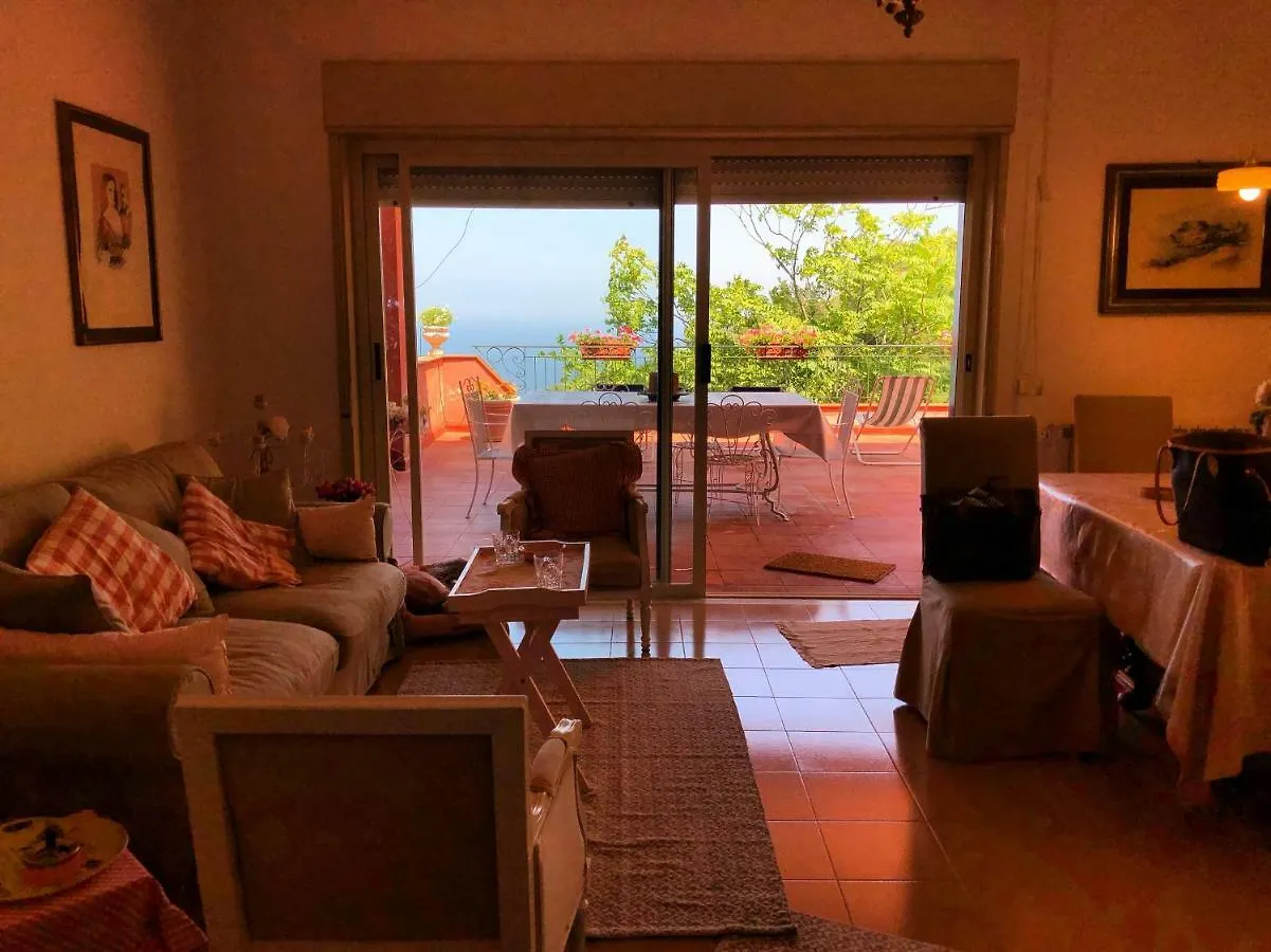 تاورمينا Villa Le Petit Paradis