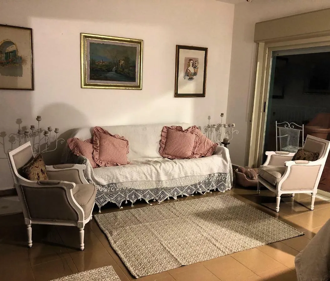 منزل للإقامة تاورمينا Villa Le Petit Paradis
