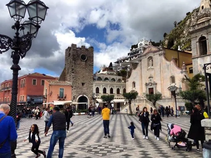 Homestay Villa Le Petit Paradis Taormina Italy