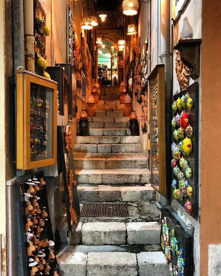 Villa Le Petit Paradis Taormina 0*,
